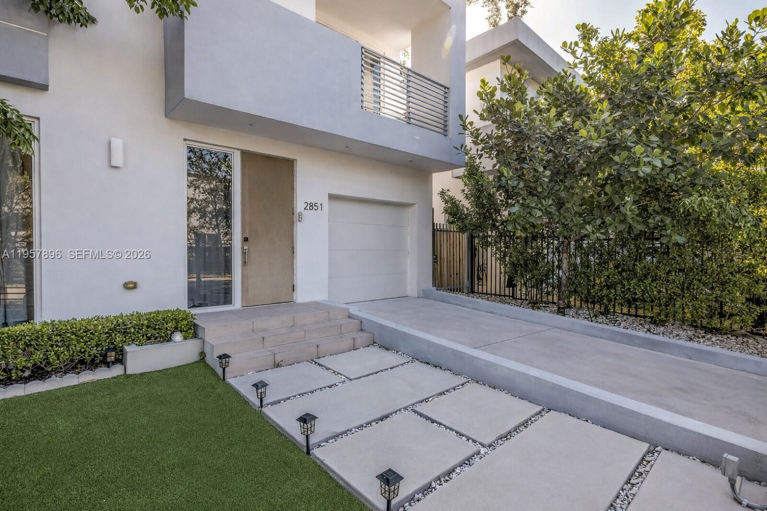 2851 SW 33rd Ct #2851 Miami, FL 33133