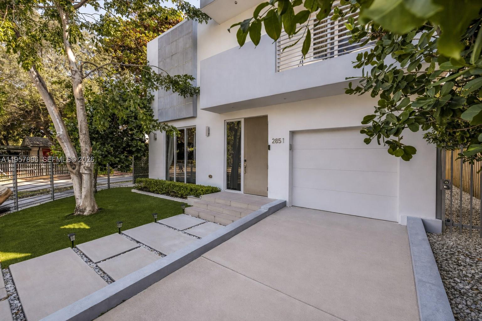 2851 SW 33rd Ct #2851 Miami, FL 33133