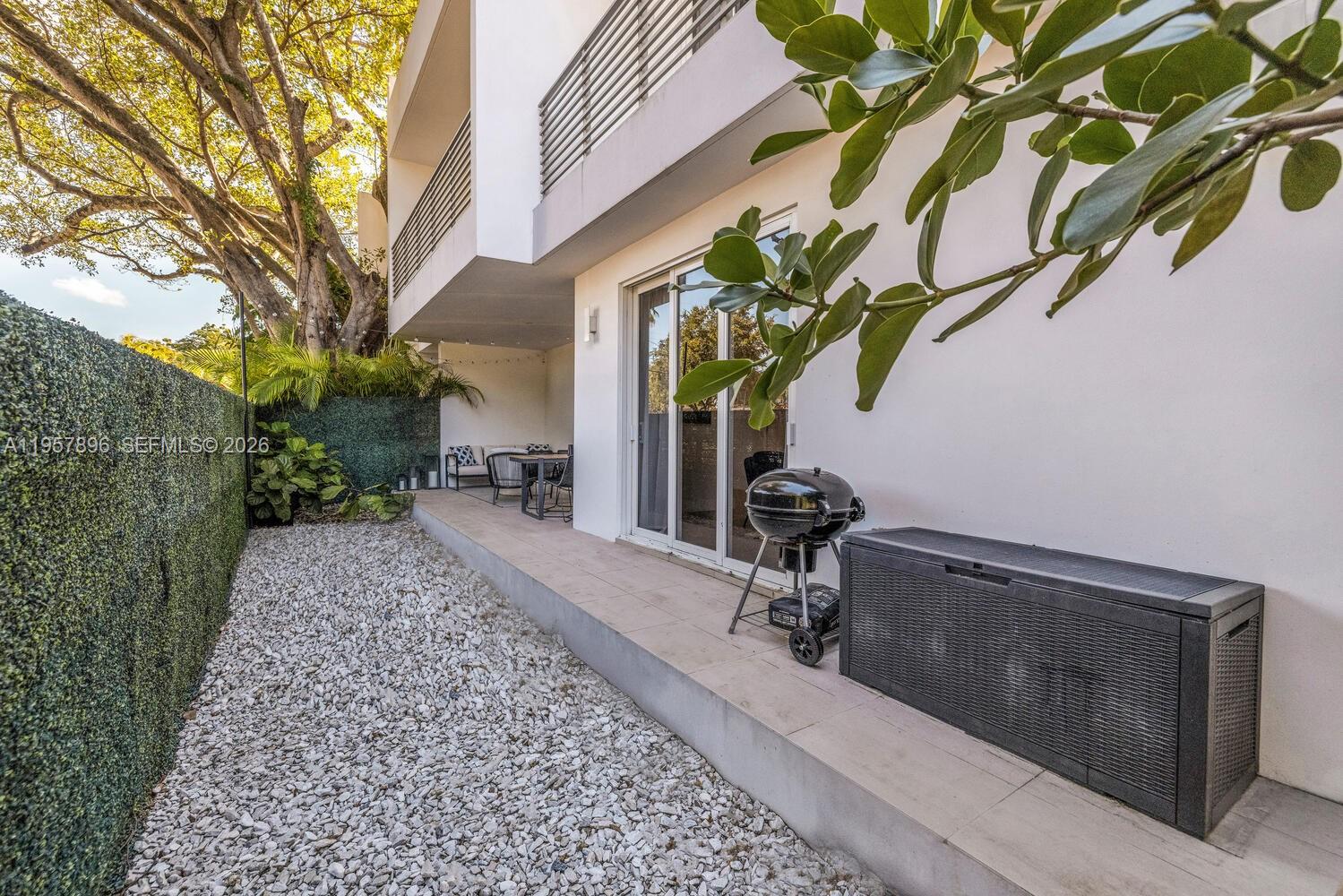 2851 SW 33rd Ct #2851 Miami, FL 33133