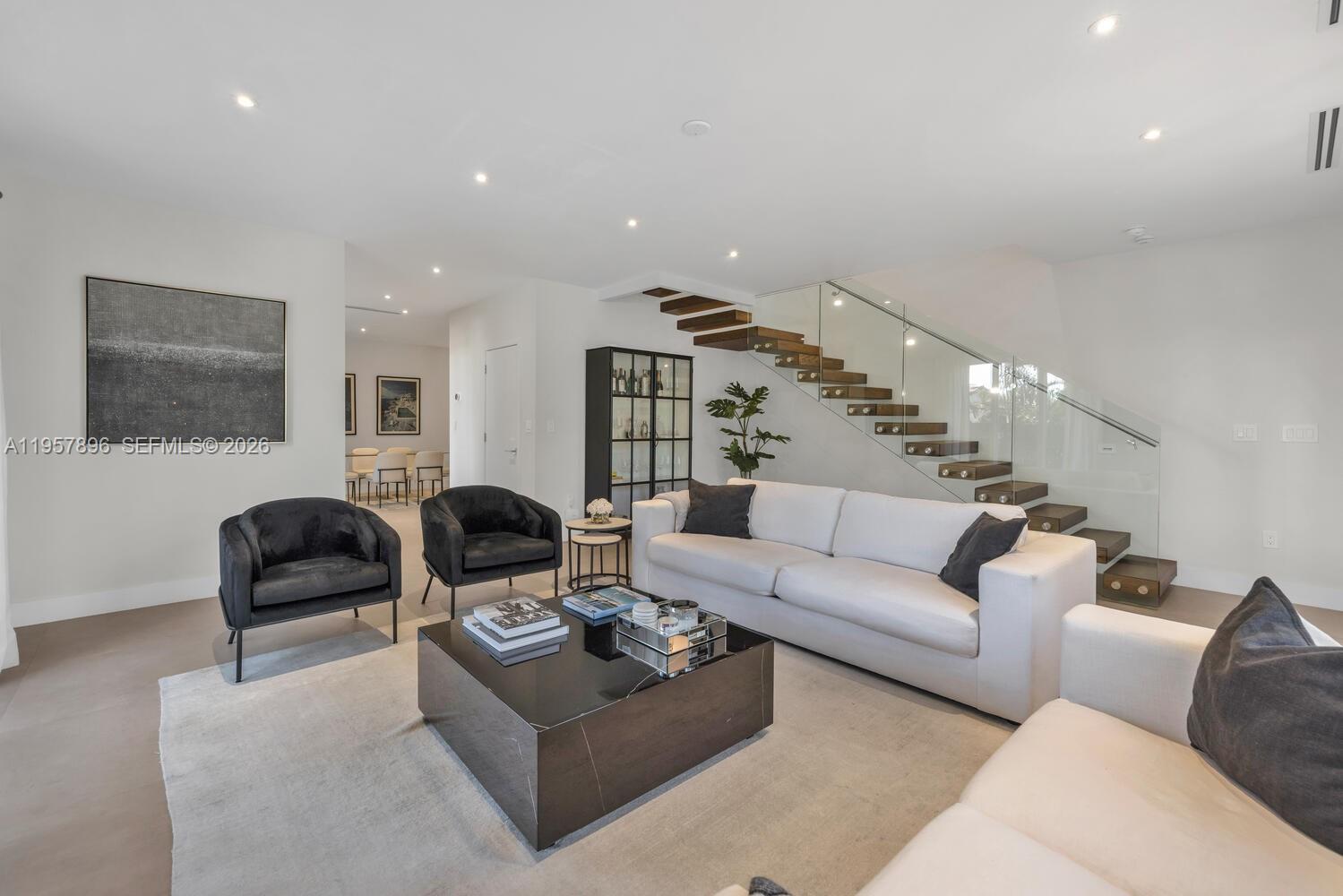 2851 SW 33rd Ct #2851 Miami, FL 33133