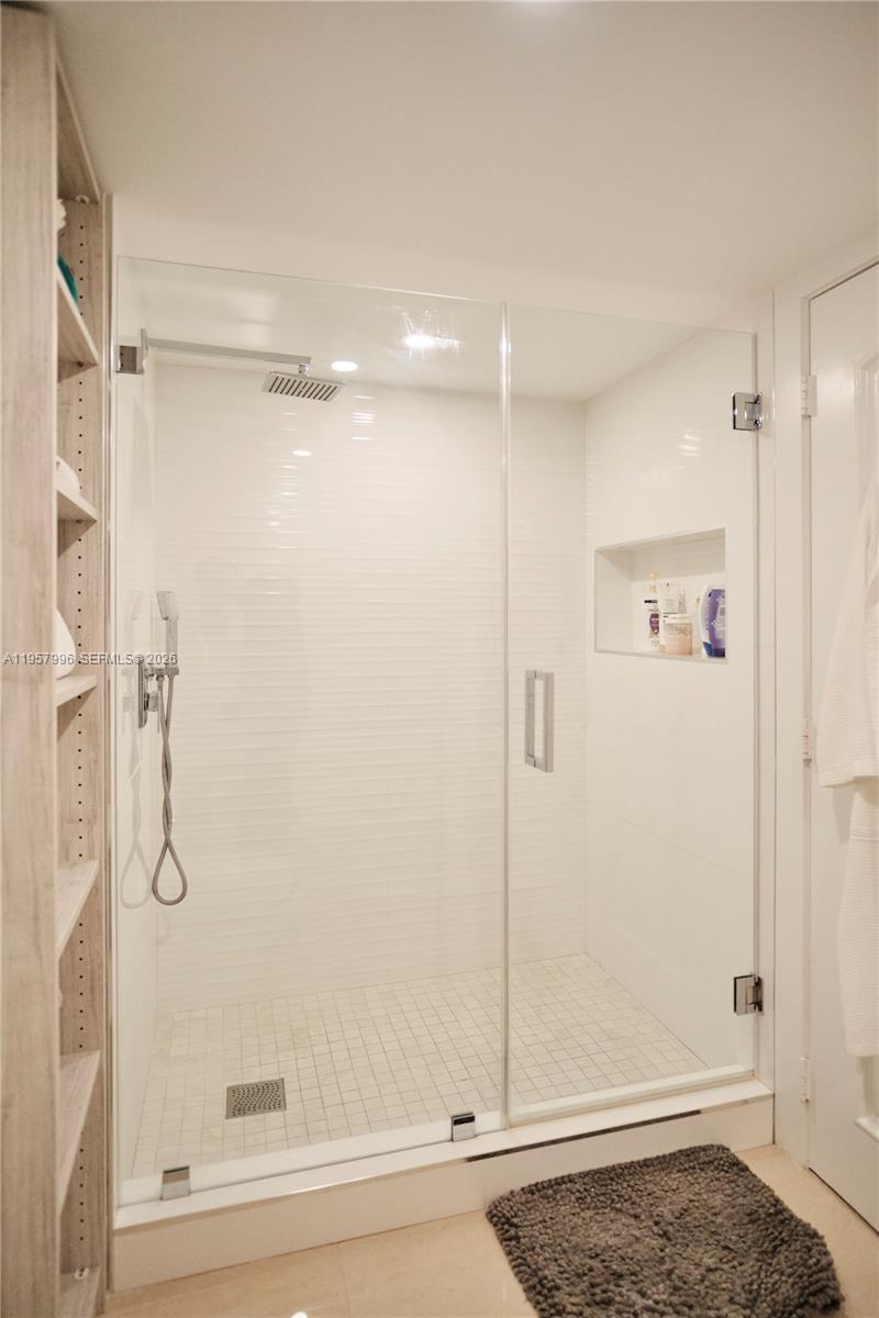 image Brickell Key One10