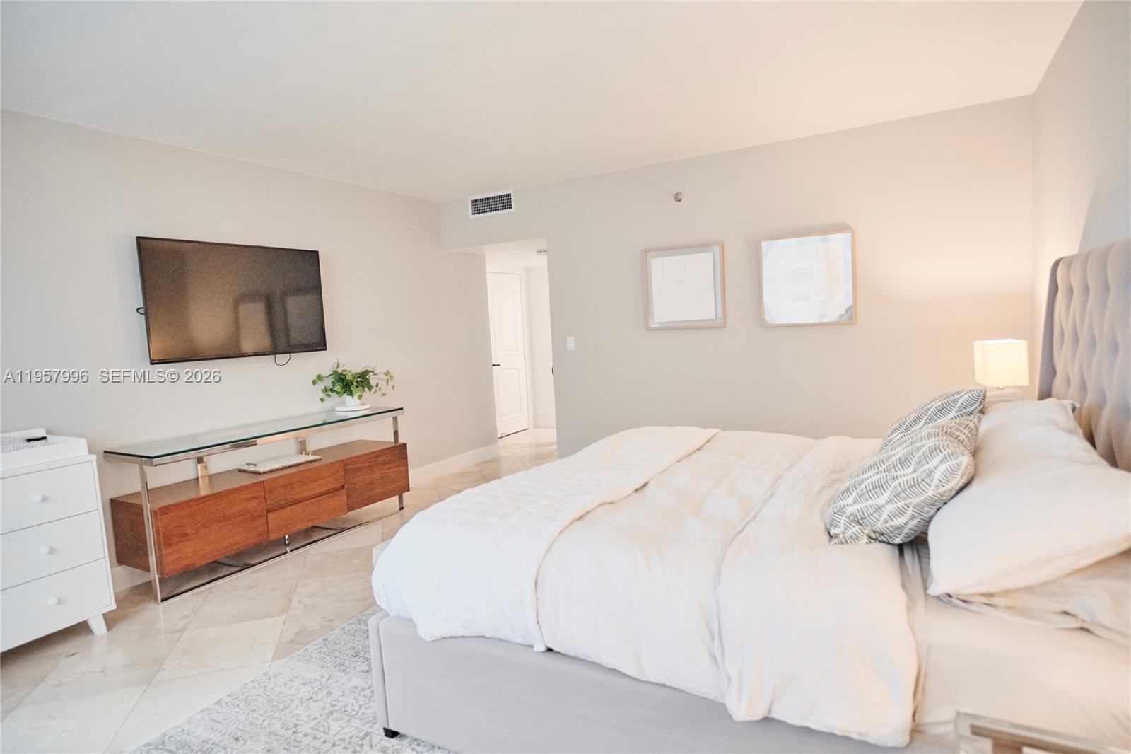 image Brickell Key One8