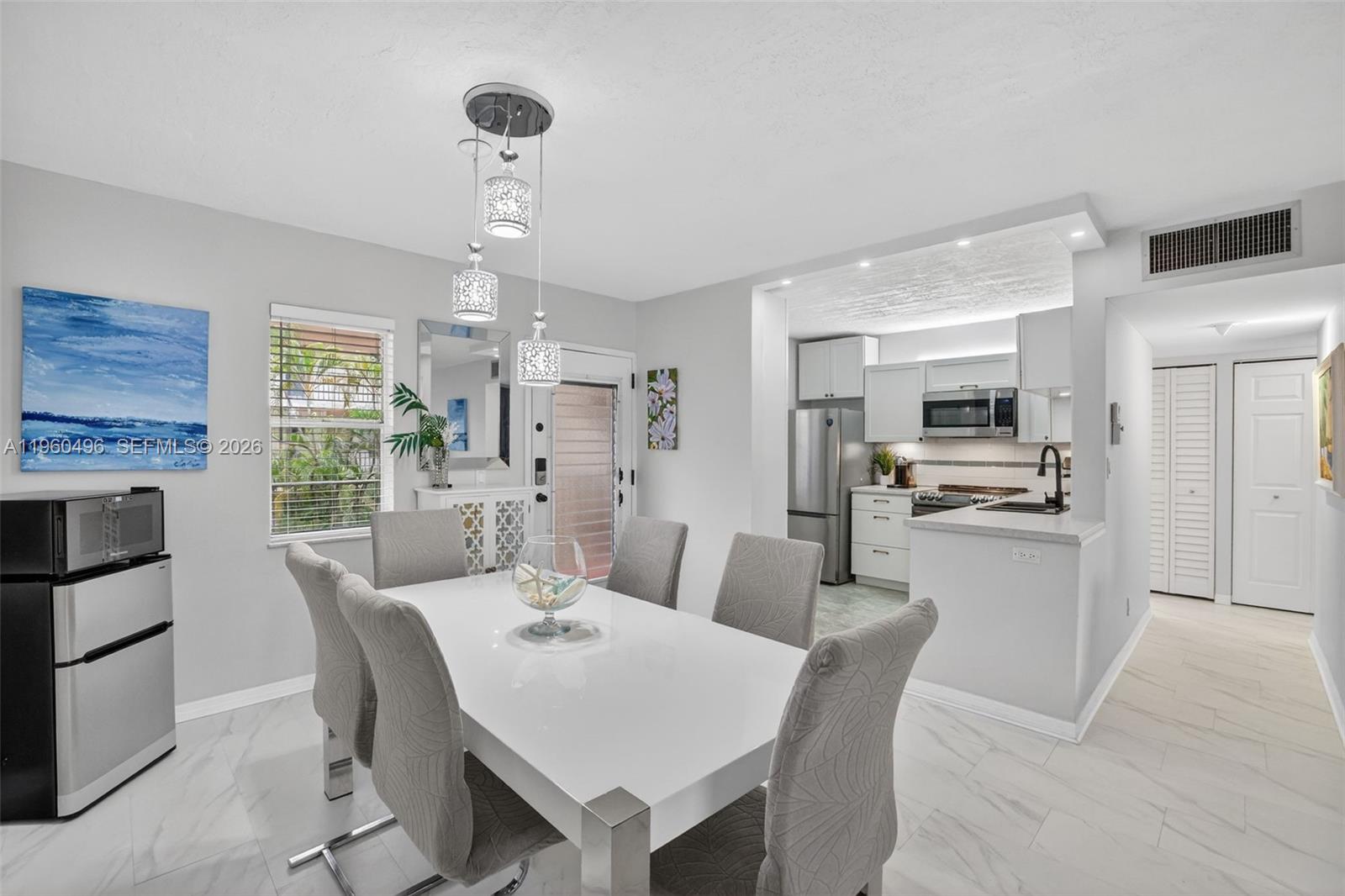 2801 Somerset Dr #205 Lauderdale Lakes, FL 33311