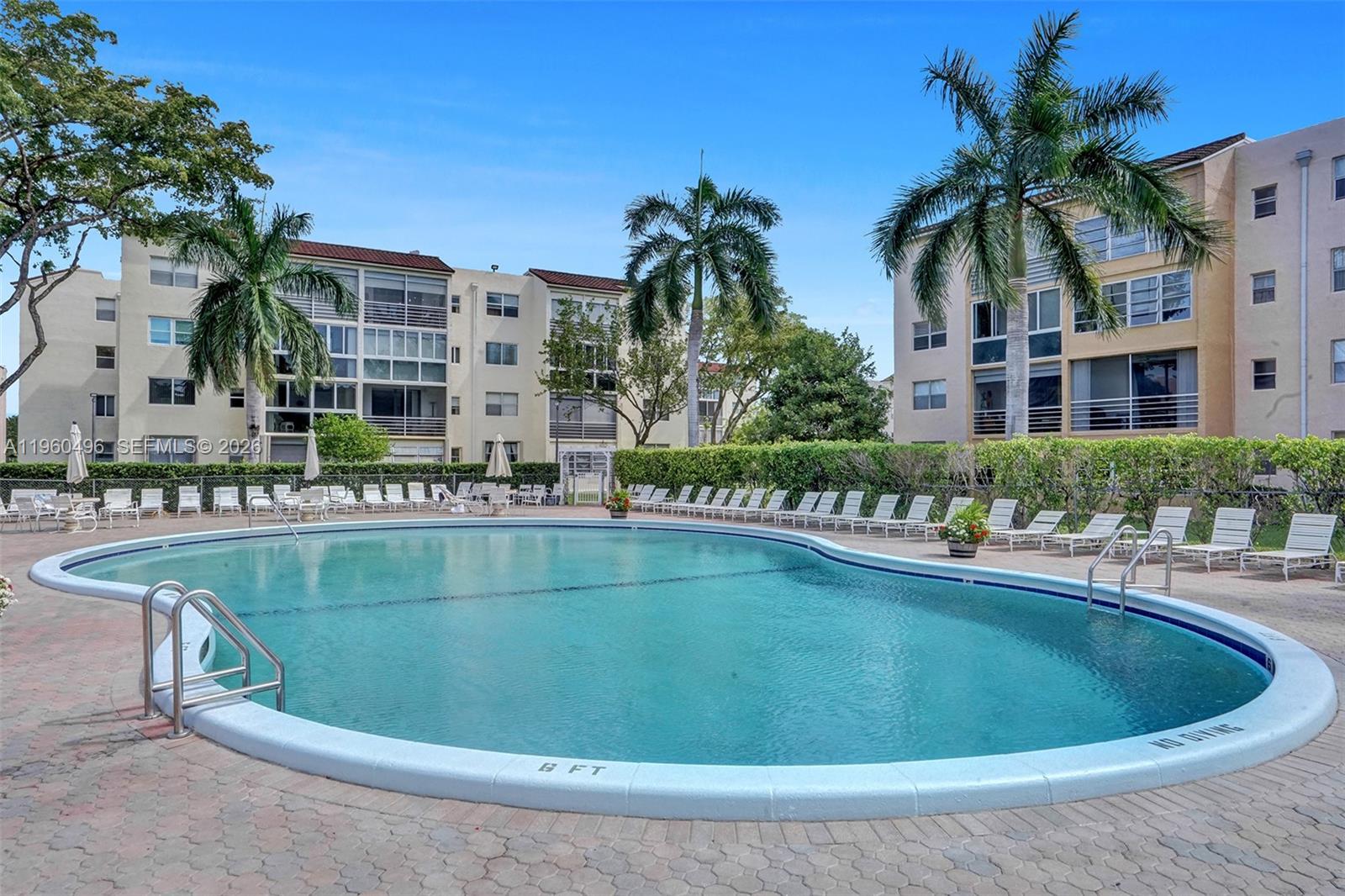 2801 Somerset Dr #205 Lauderdale Lakes, FL 33311