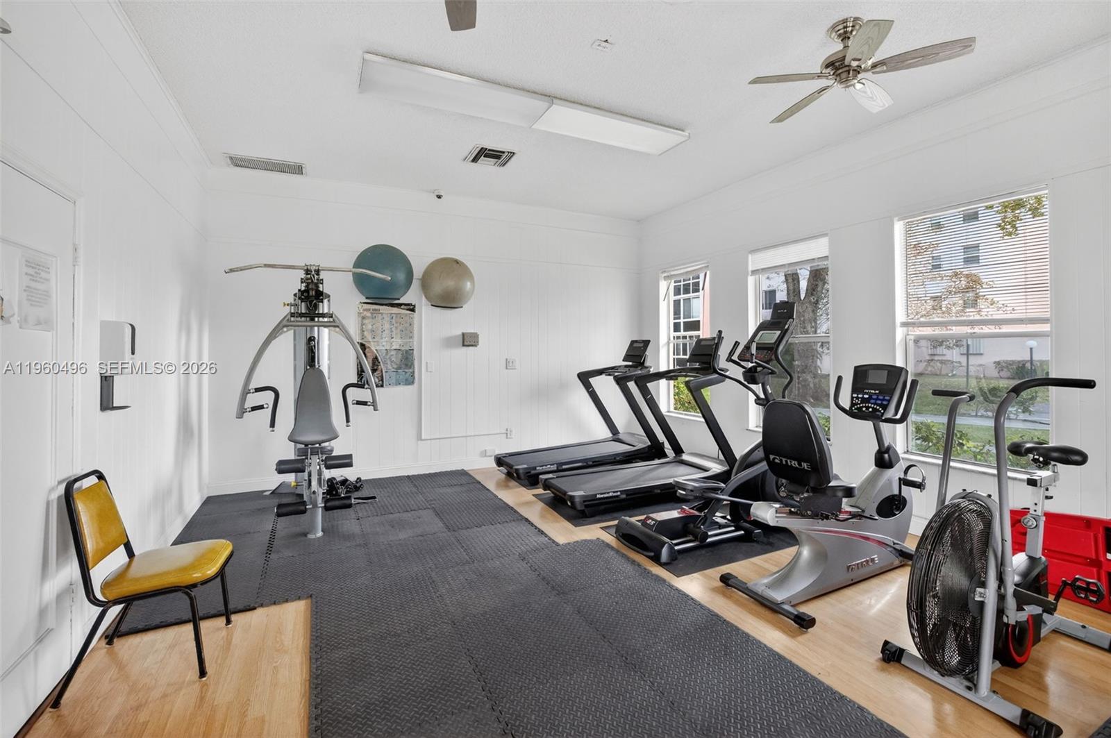 2801 Somerset Dr #205 Lauderdale Lakes, FL 33311