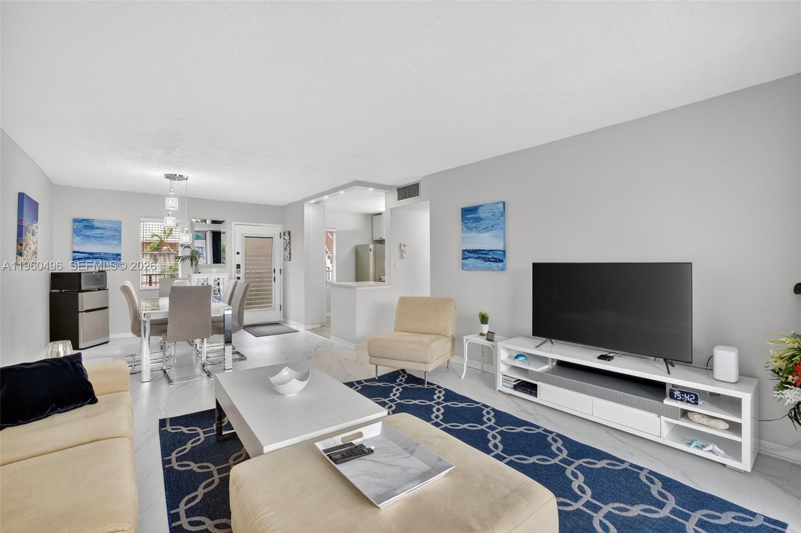 2801 Somerset Dr #205 Lauderdale Lakes, FL 33311