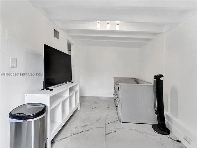 2730 NE 16th Ave Pompano Beach, FL 33064