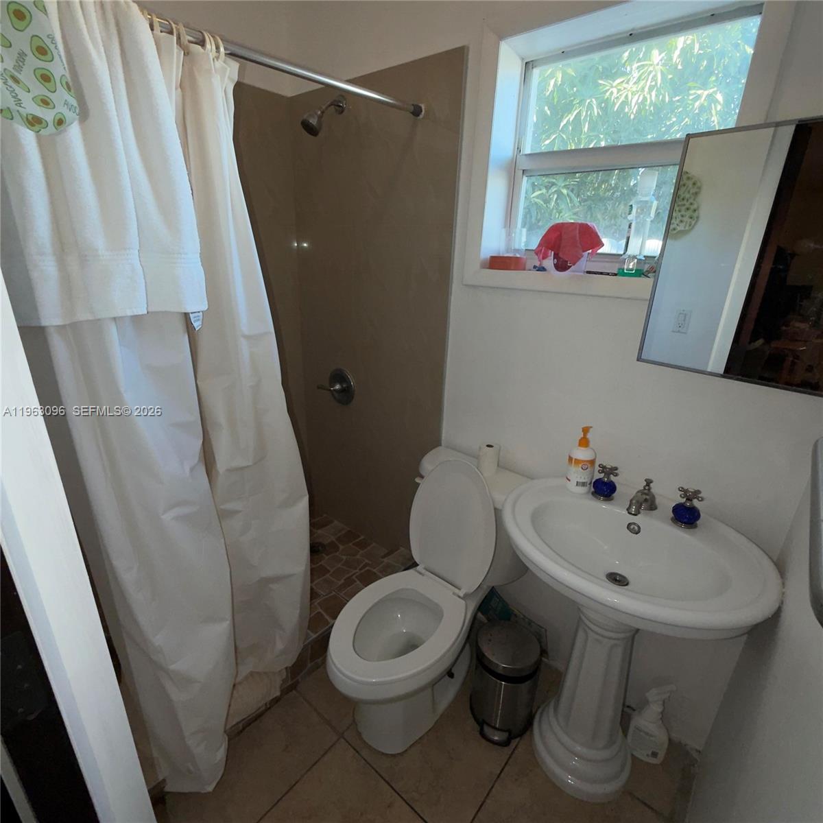 3050 NW 26th St Miami, FL 33142