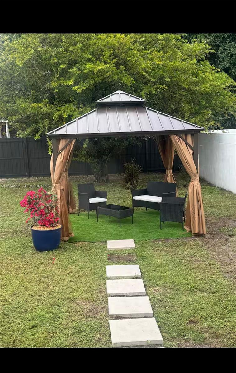 508 De Leon Dr Miami Springs, FL 33166