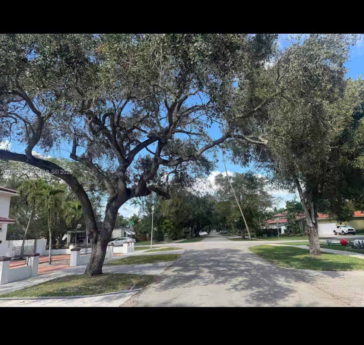 508 De Leon Dr Miami Springs, FL 33166
