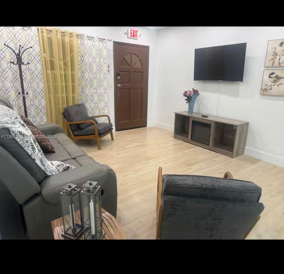 508 De Leon Dr Miami Springs, FL 33166