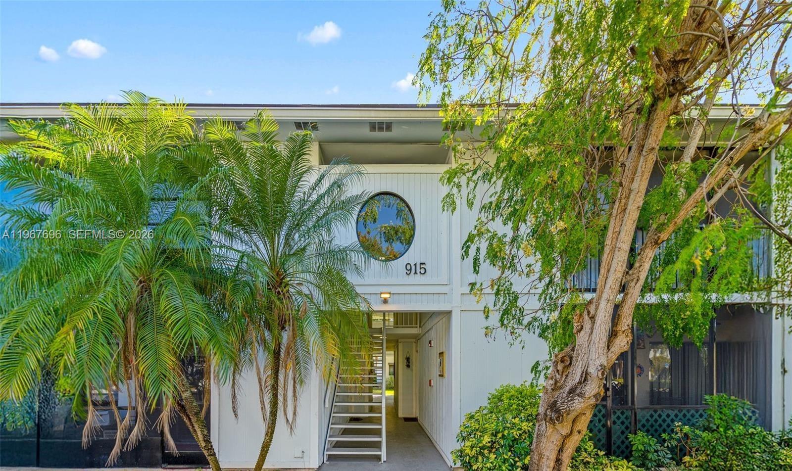 915 NE 199th St #206-15