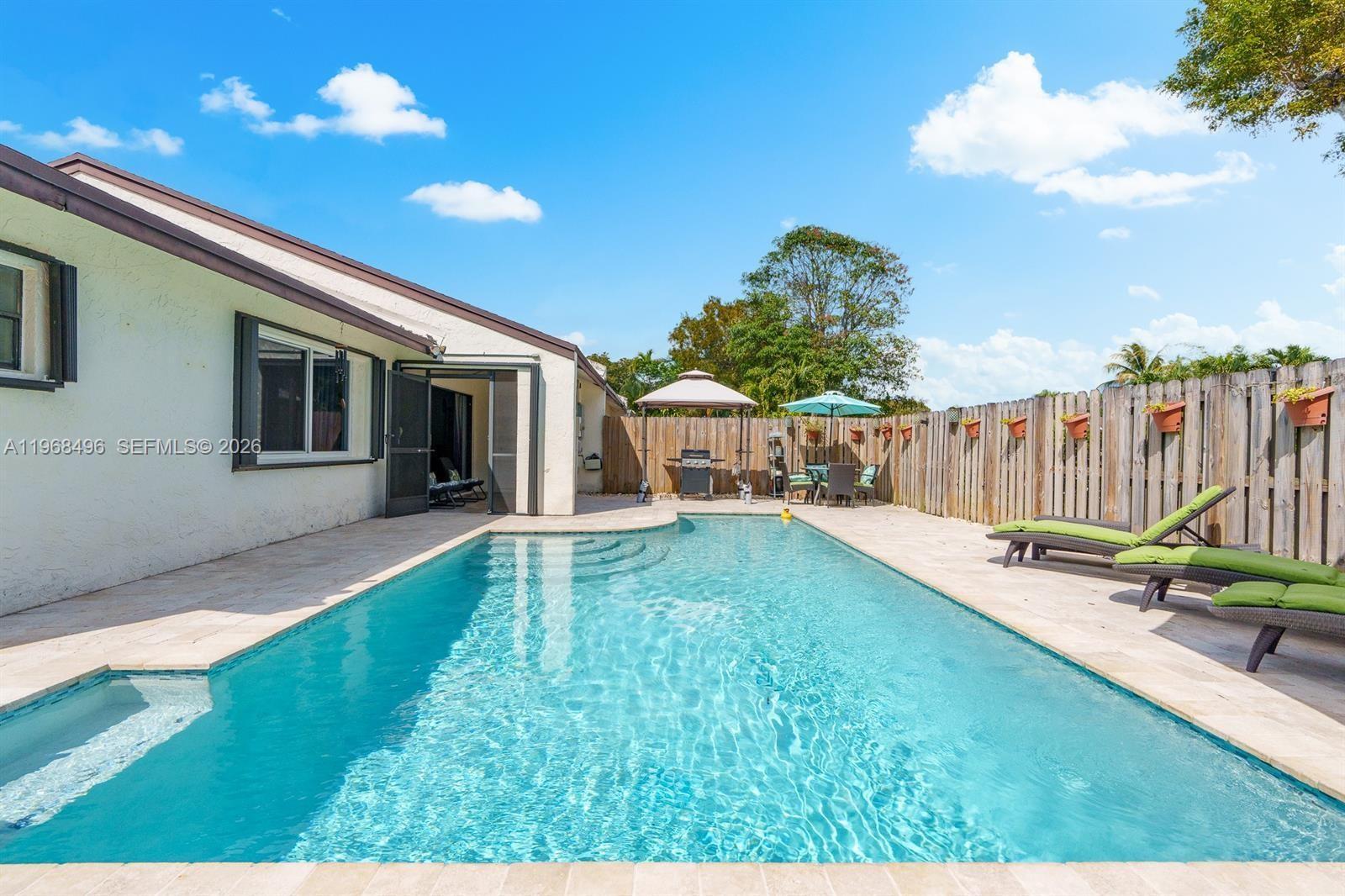 2900 NW 69th Ct Fort Lauderdale, FL 33309