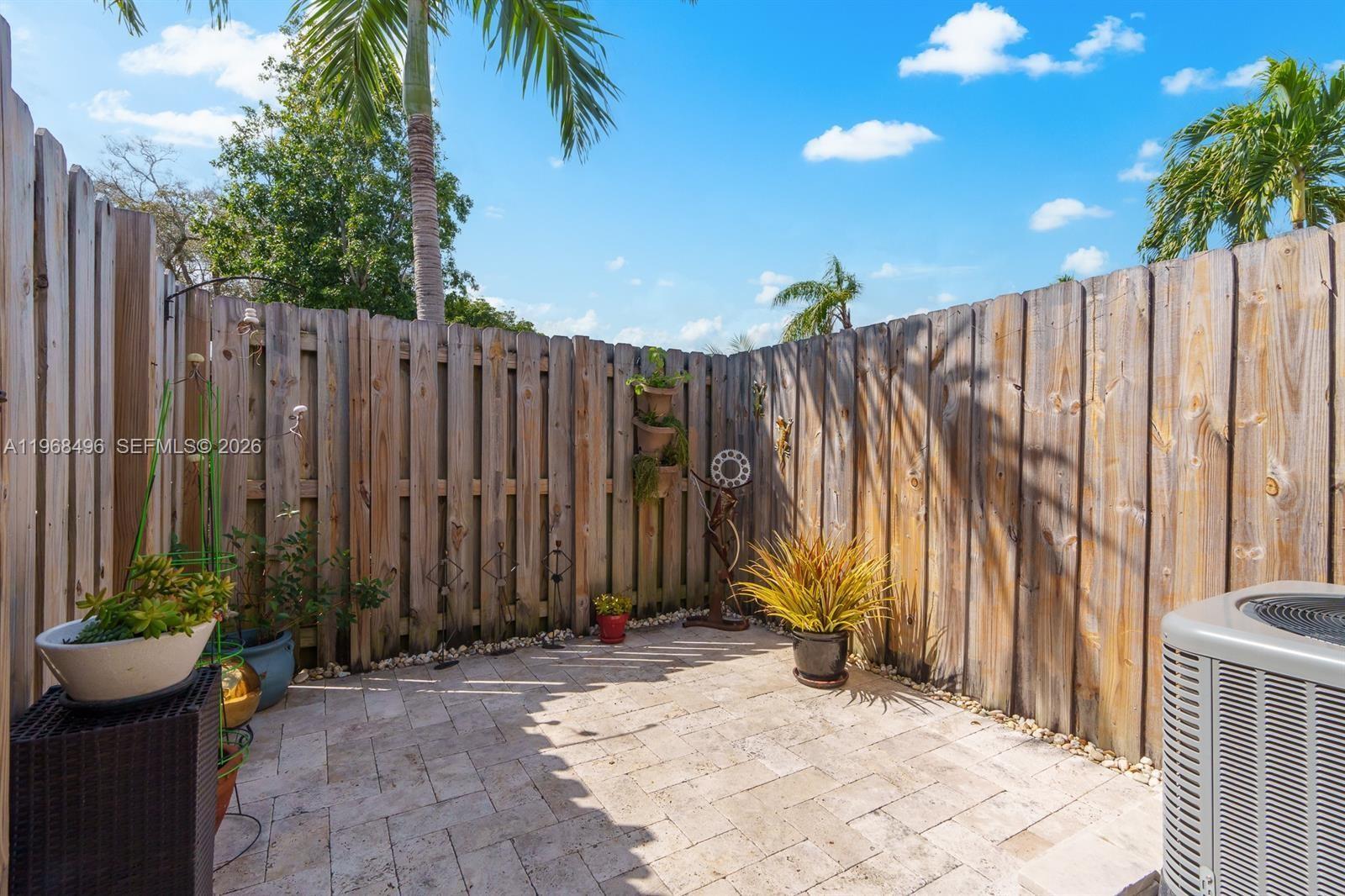 2900 NW 69th Ct Fort Lauderdale, FL 33309