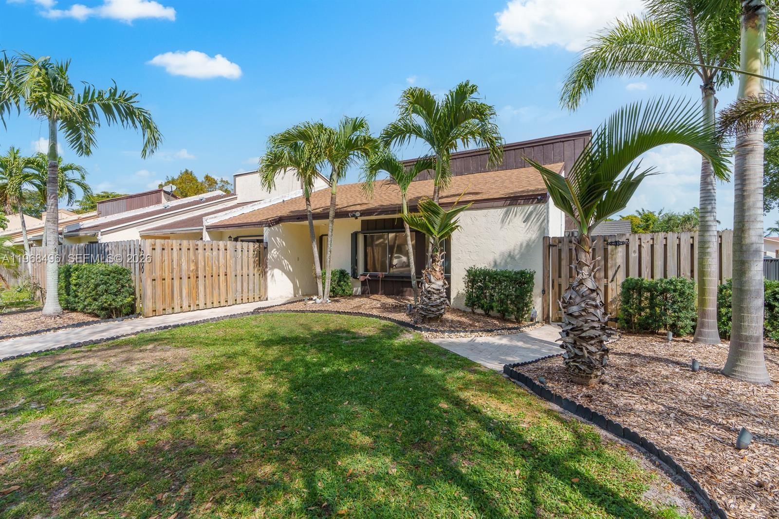 2900 NW 69th Ct Fort Lauderdale, FL 33309