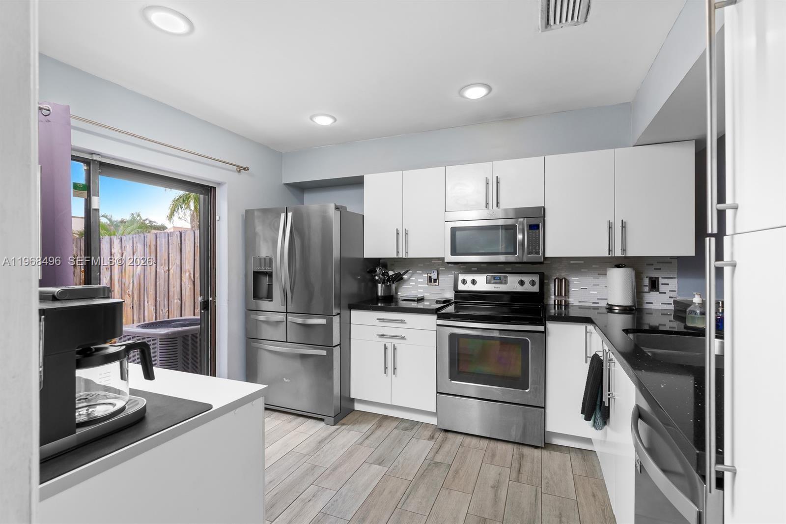 2900 NW 69th Ct Fort Lauderdale, FL 33309