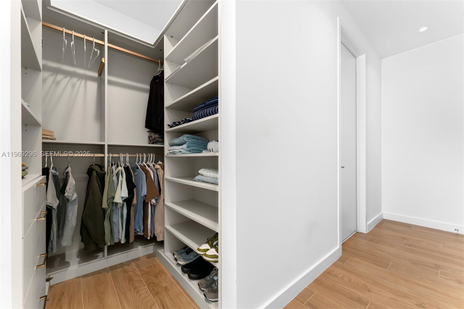 2655 S Bayshore Dr #LPH 2012 Miami, FL 33133