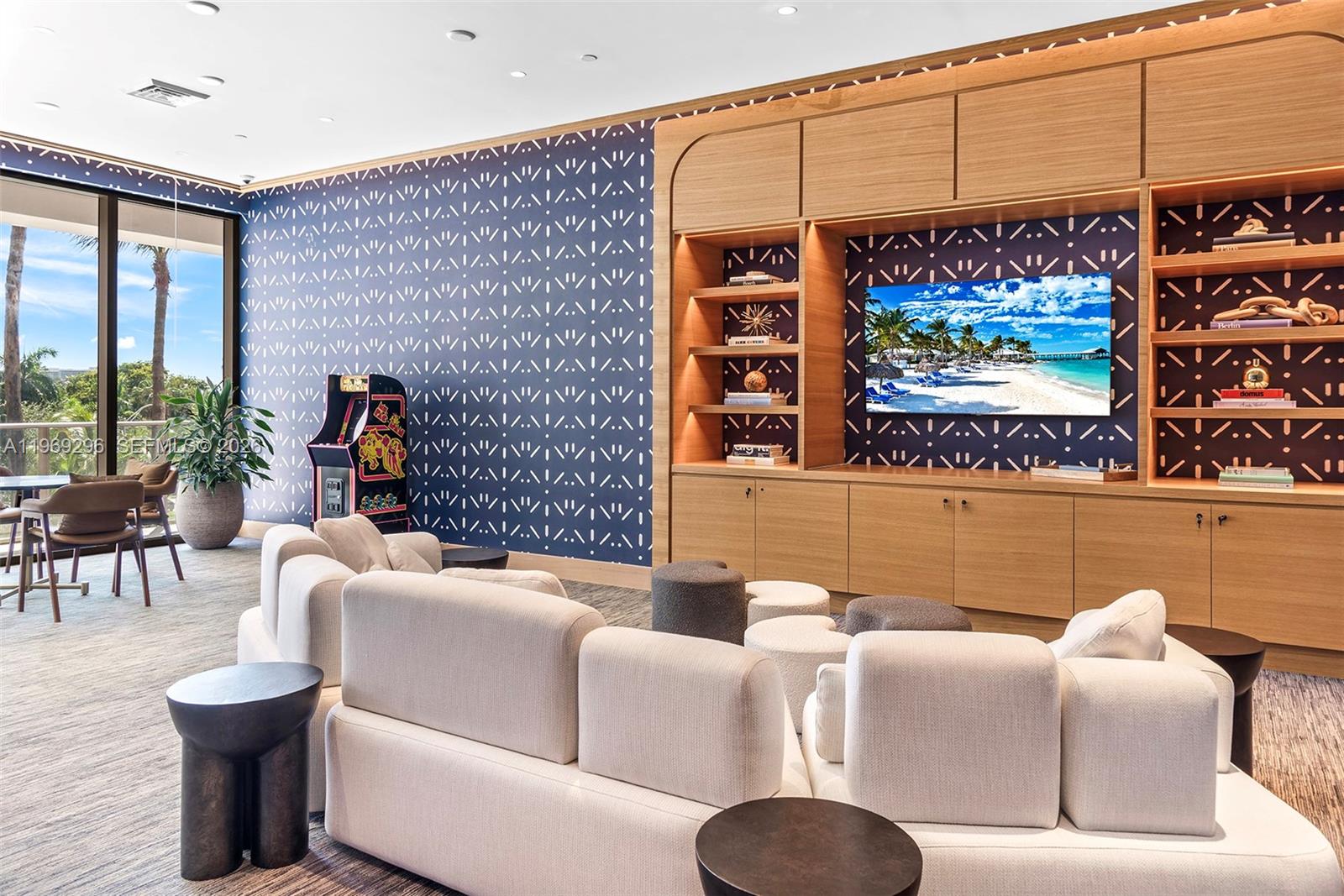 2655 S Bayshore Dr #LPH 2012 Miami, FL 33133