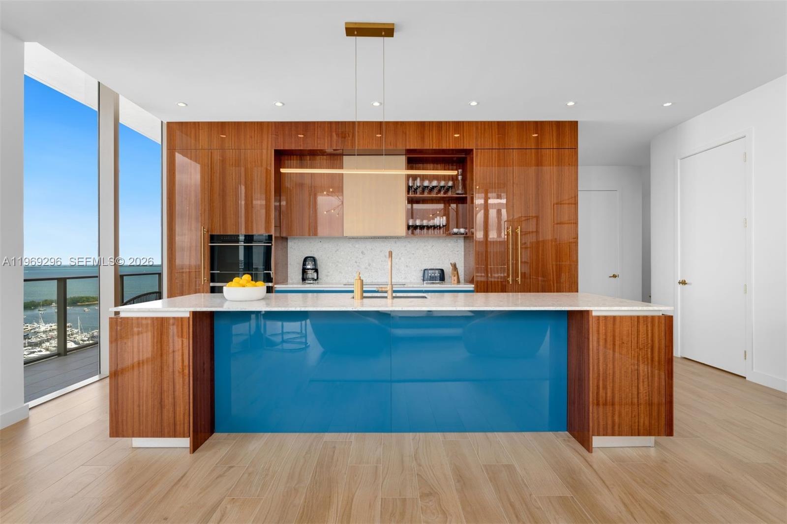 2655 S Bayshore Dr #LPH 2012 Miami, FL 33133