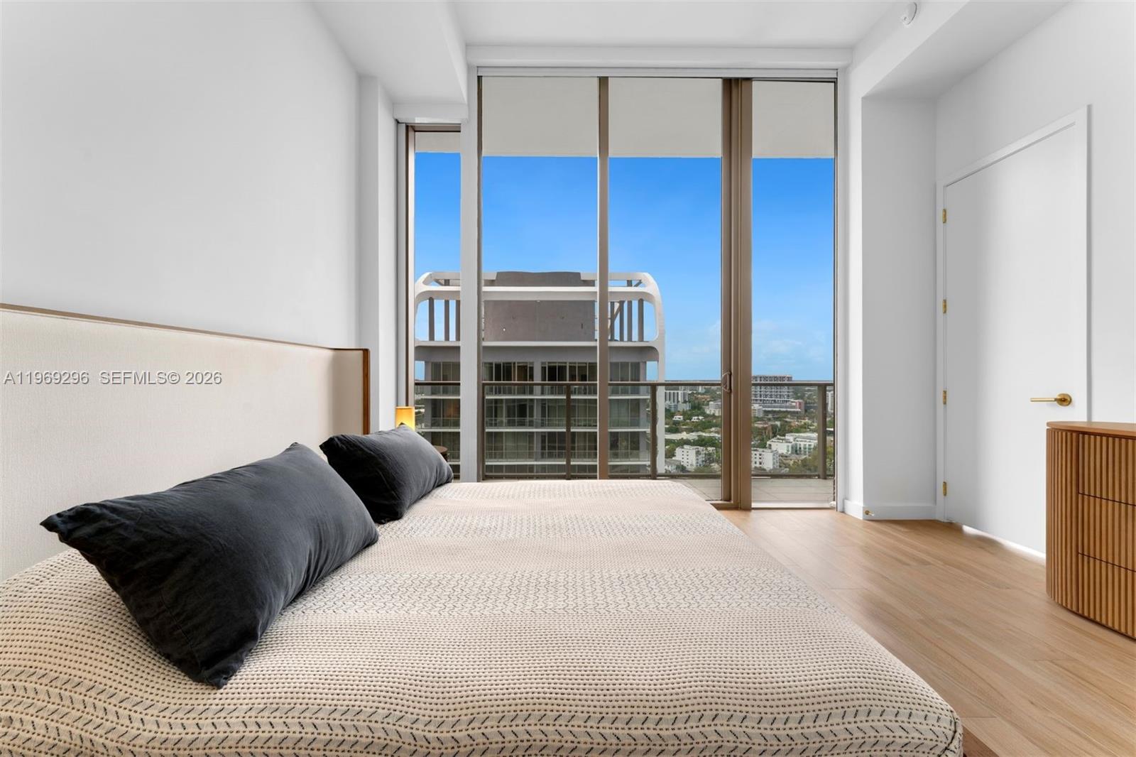 2655 S Bayshore Dr #LPH 2012 Miami, FL 33133