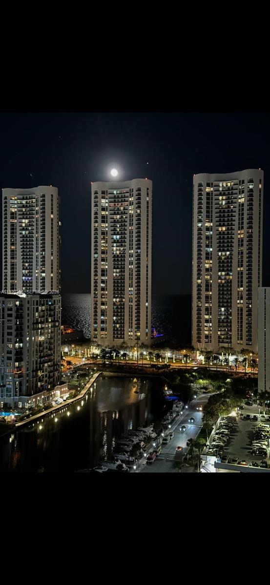 image Arlen House Condo11