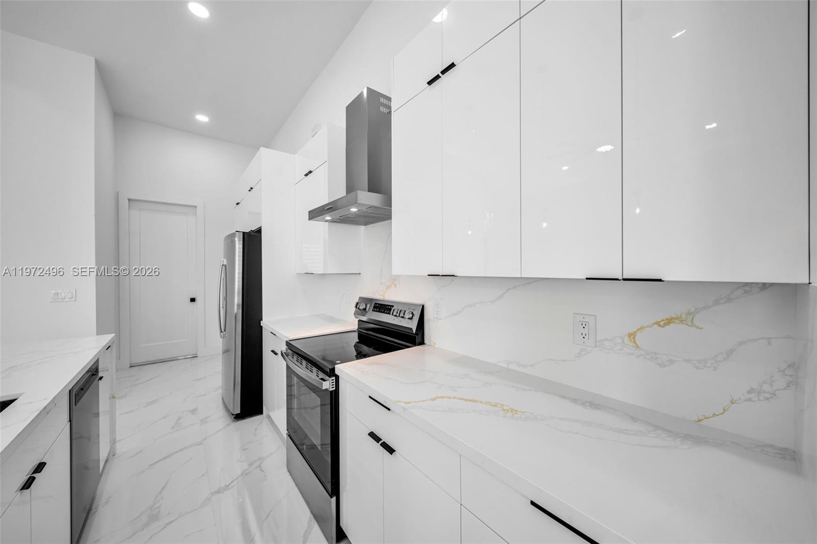 1238 E Celtic St Lehigh Acres, FL 33974