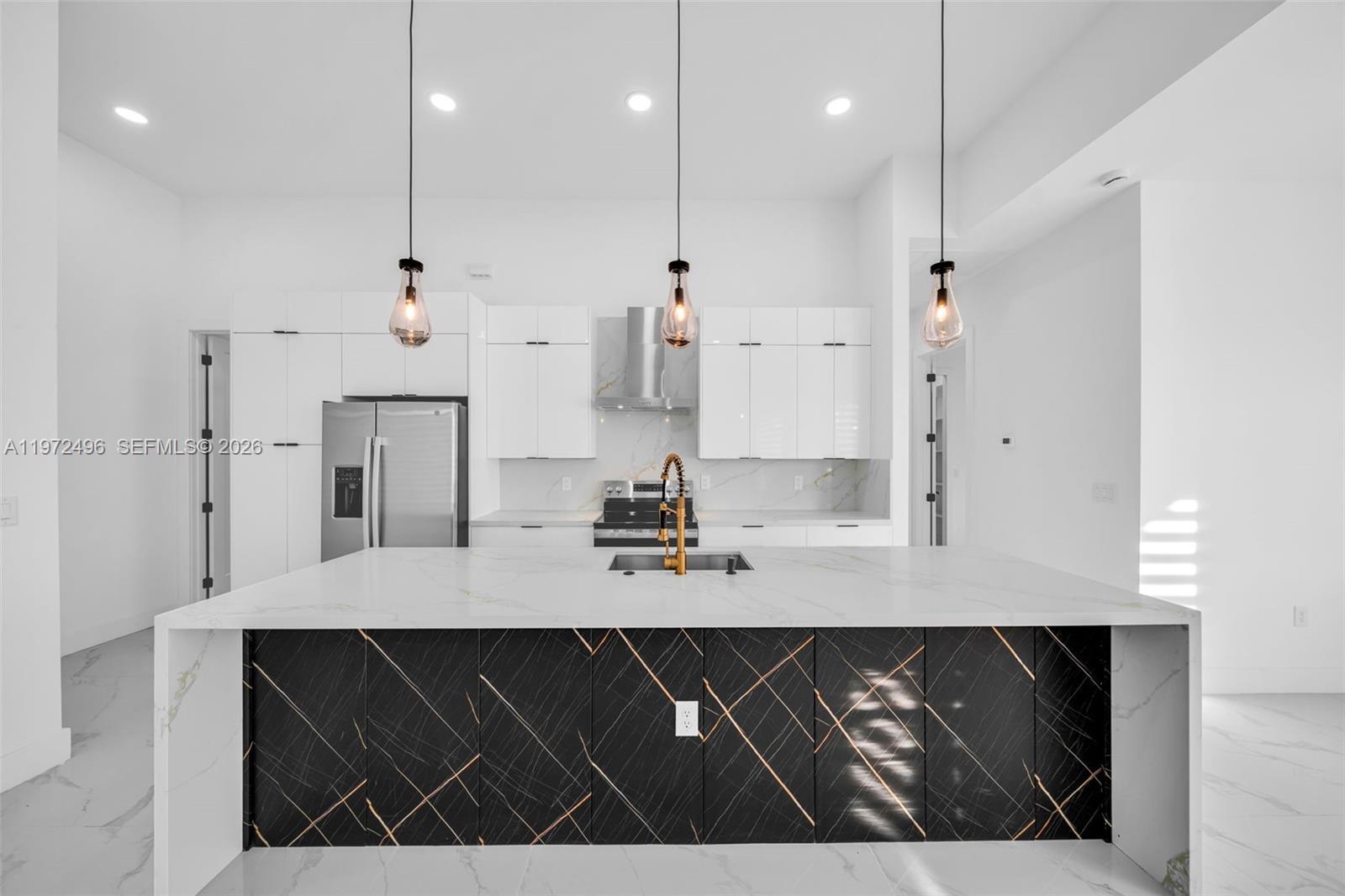 1238 E Celtic St Lehigh Acres, FL 33974