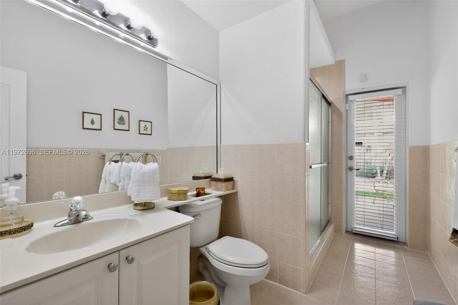 16613 NW 77th Path Miami Lakes, FL 33016