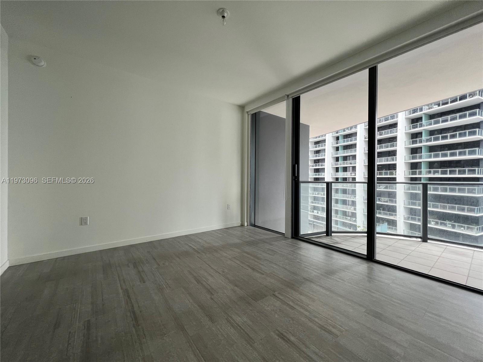 image Brickell Flatiron9