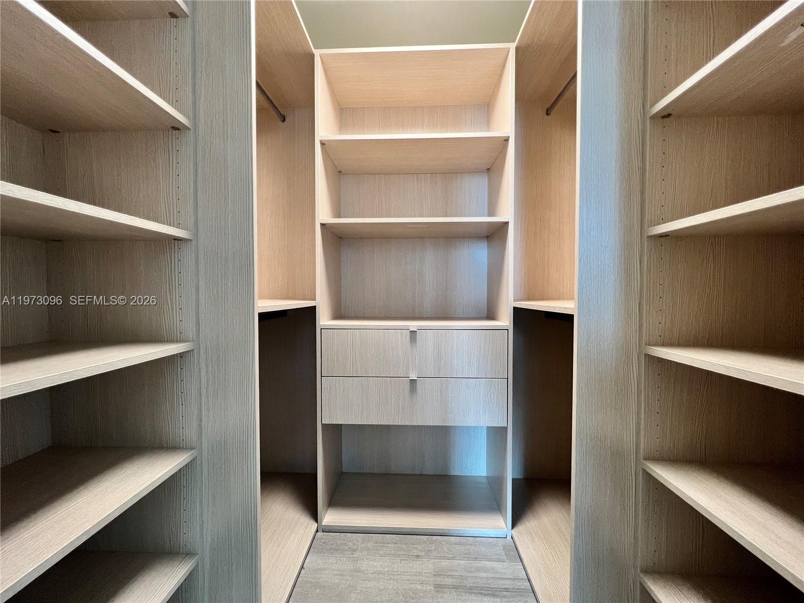 image Brickell Flatiron10