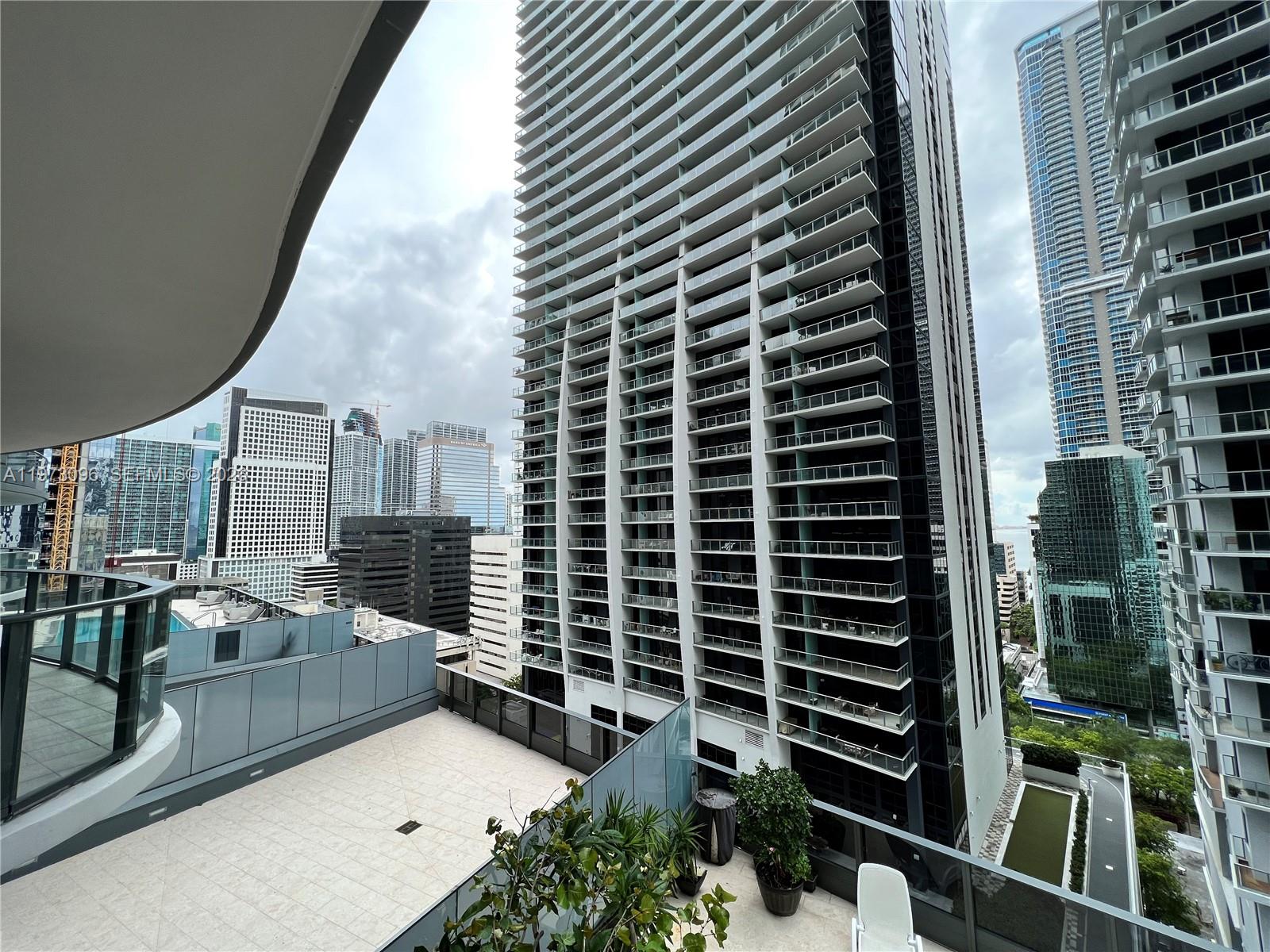 image Brickell Flatiron15