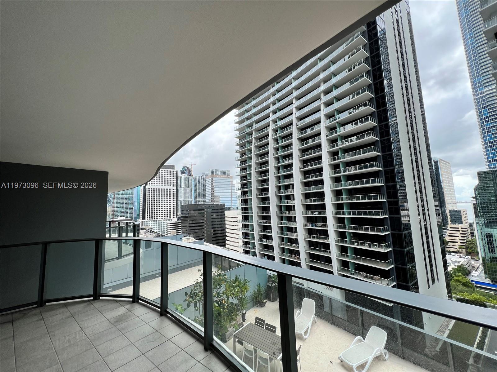 image Brickell Flatiron17