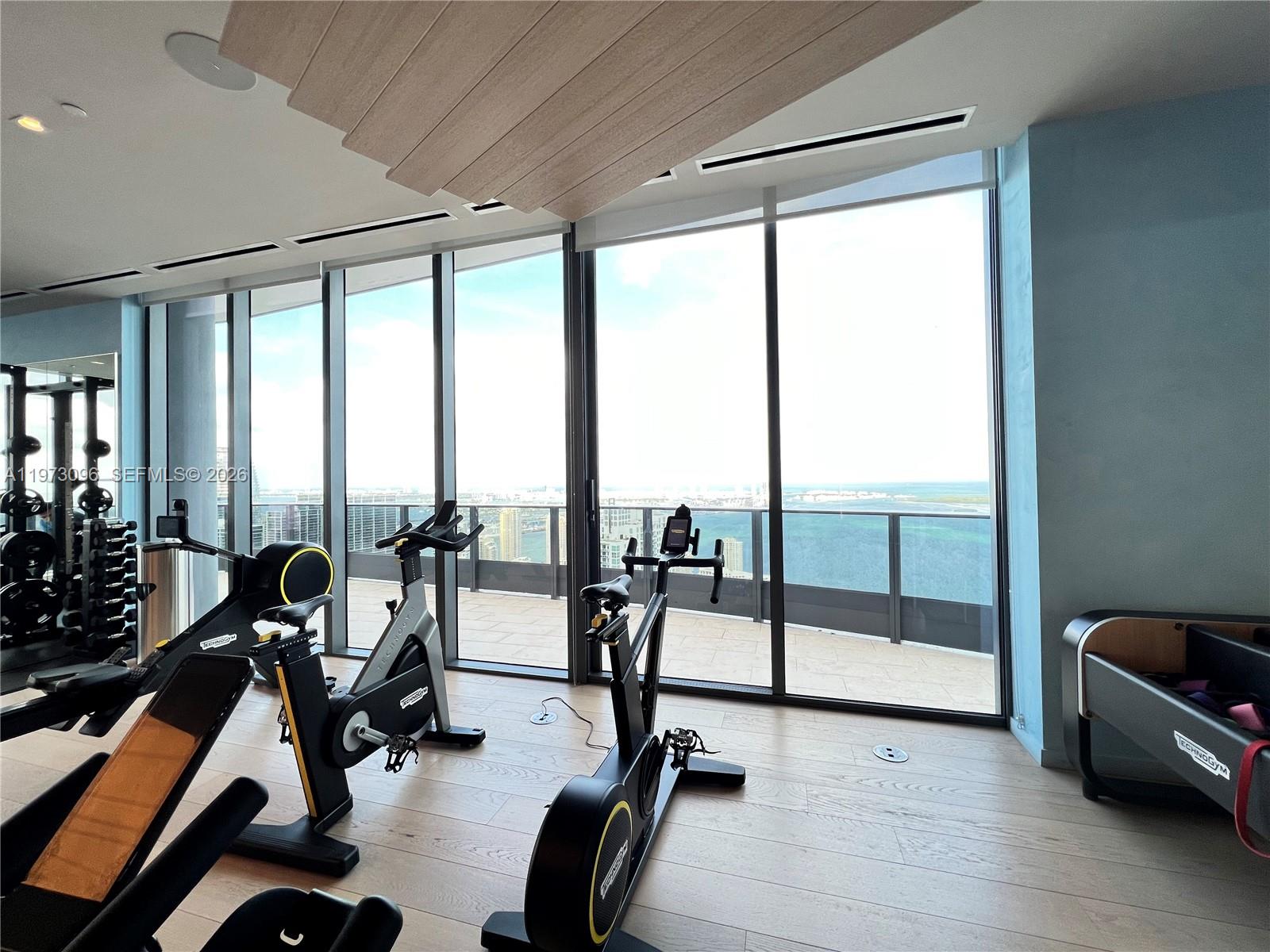 image Brickell Flatiron30