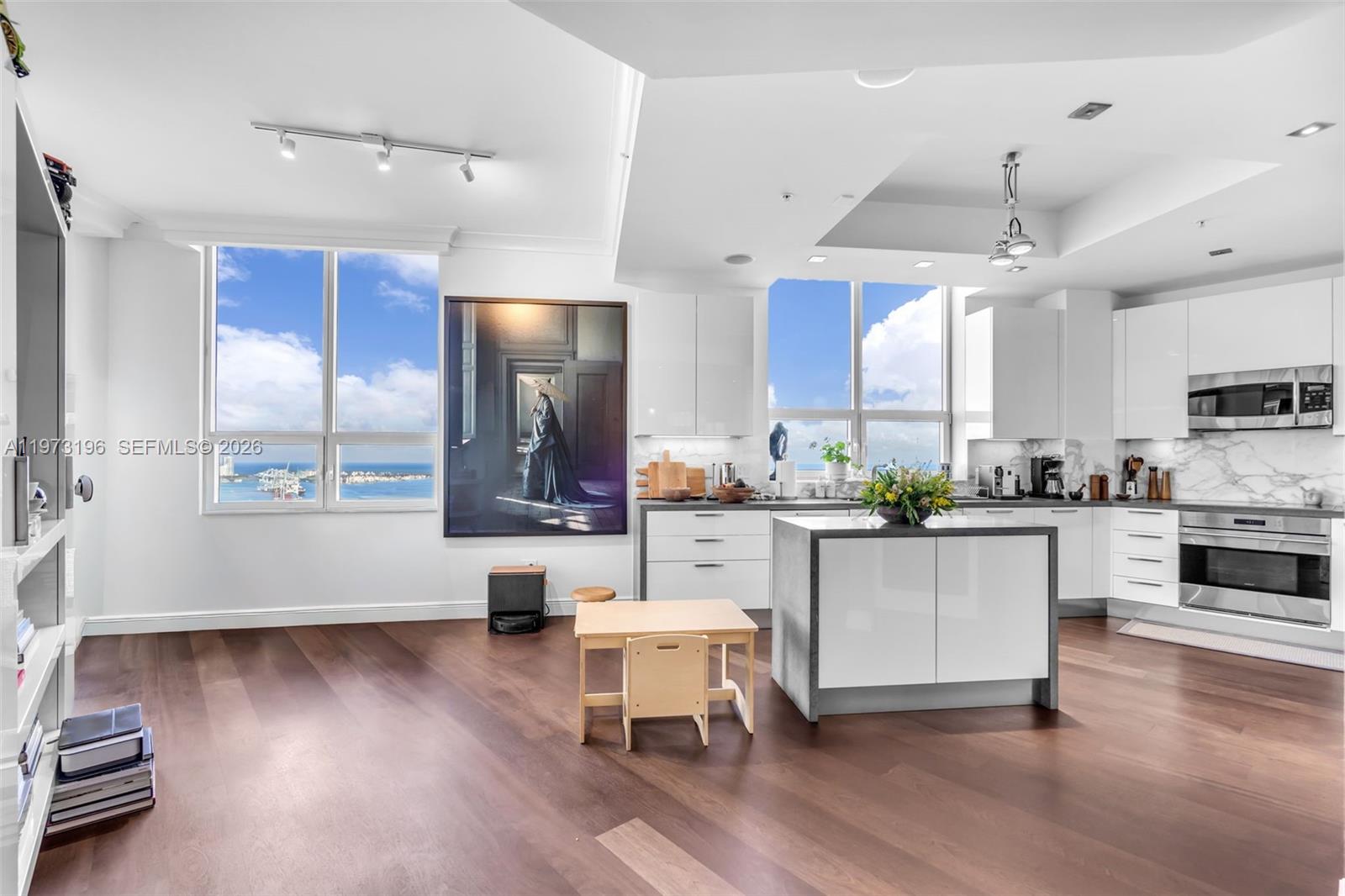 848 Brickell Key Dr #LPH4401 Miami, FL 33131