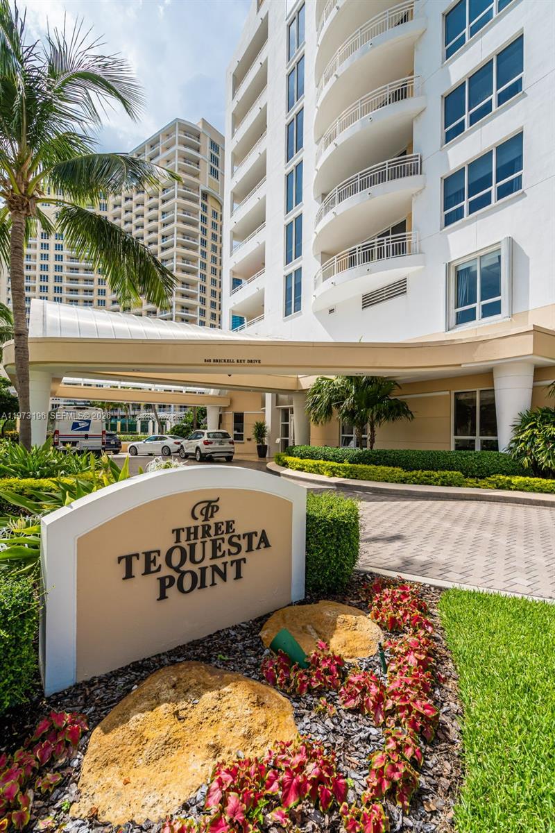 848 Brickell Key Dr #LPH4401 Miami, FL 33131