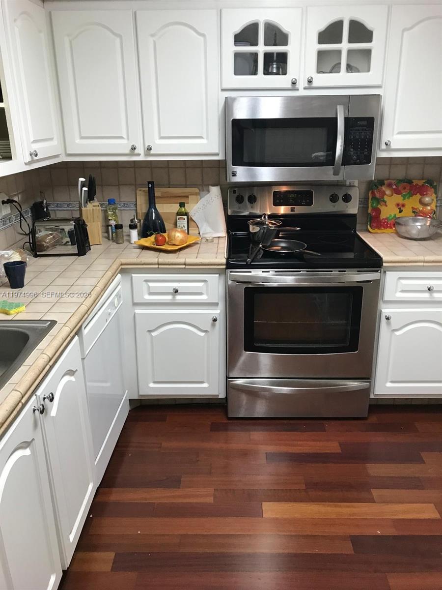 9225 Collins Ave #903 Surfside, FL 33154