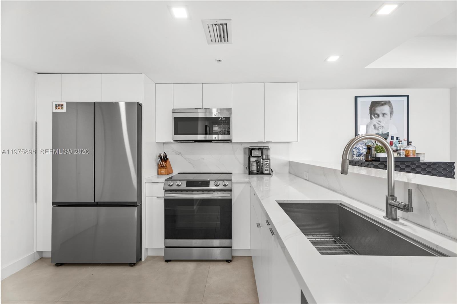 650 West Ave #2303 Miami Beach, FL 33139