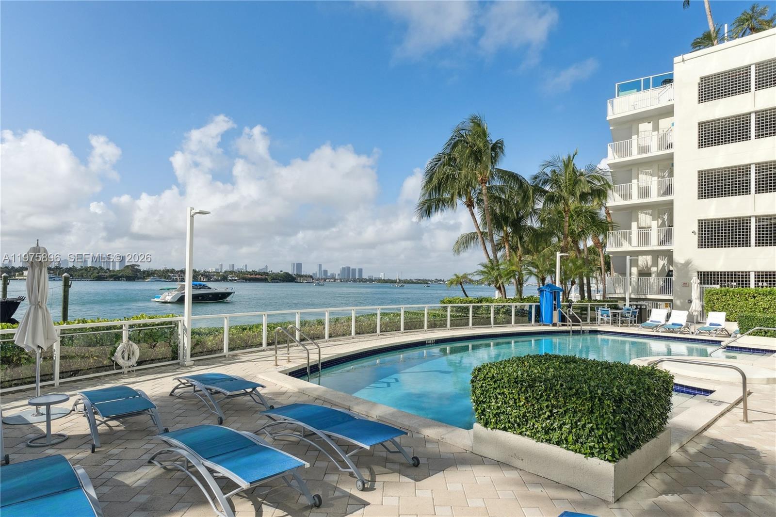 650 West Ave #2303 Miami Beach, FL 33139