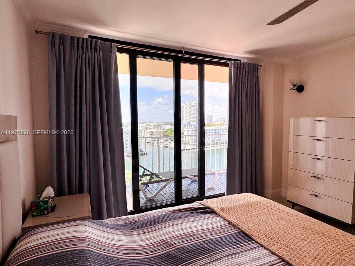 image Winston Towers 7009