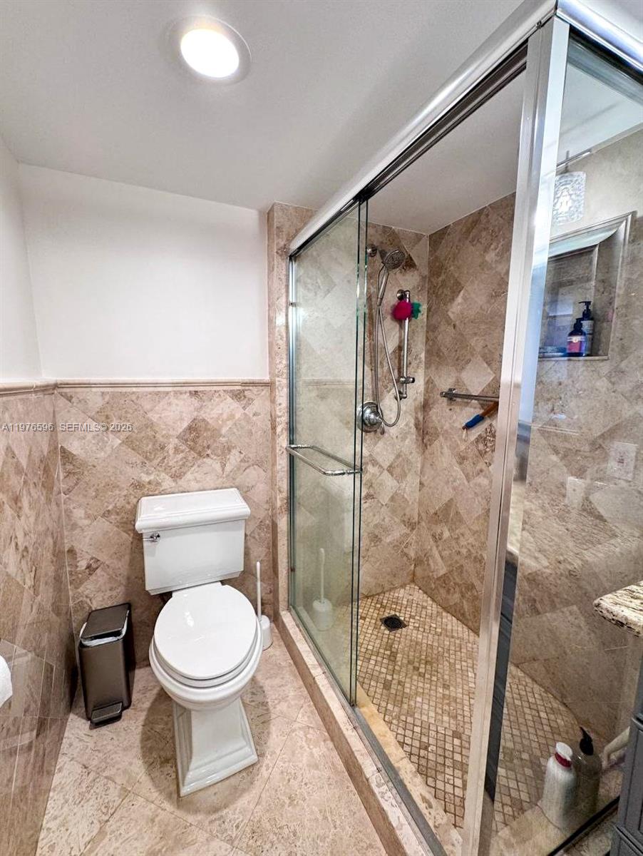 image Winston Towers 70011