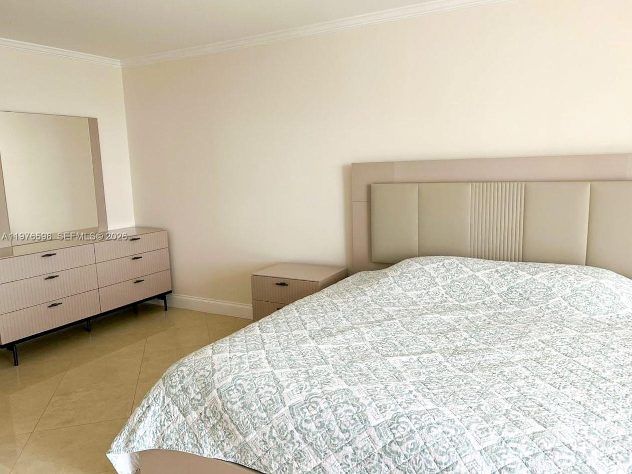 image Winston Towers 7007