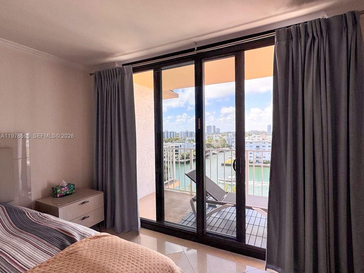 image Winston Towers 7008