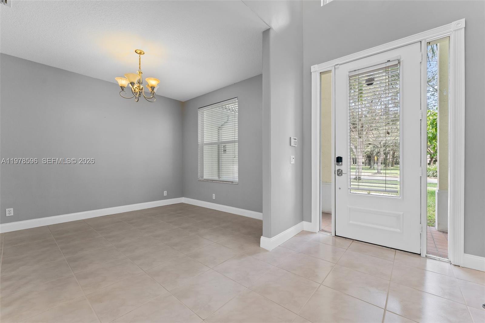 1019 N Egret Cir Jupiter, FL 33458