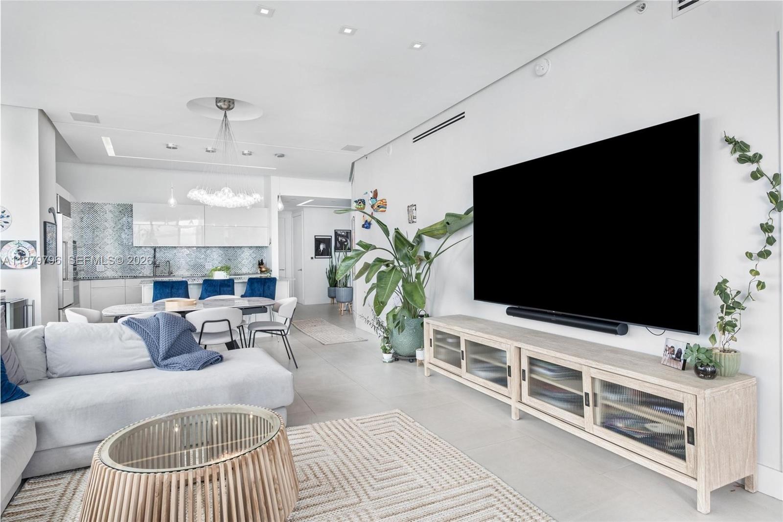 2020 N Bayshore Dr #2510 Miami, FL 33137