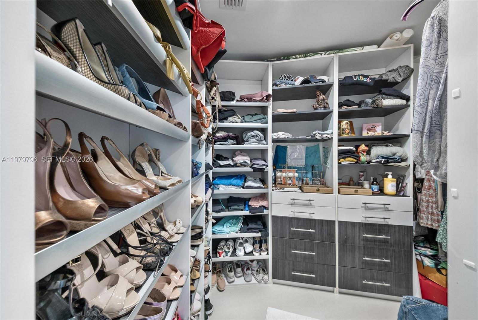 2020 N Bayshore Dr #2510 Miami, FL 33137