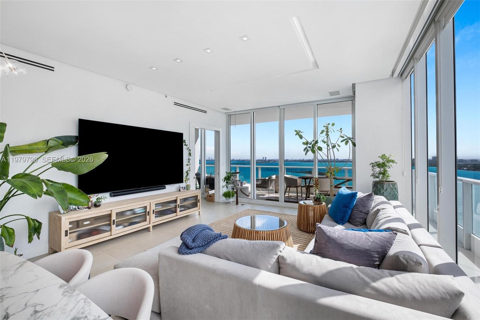 2020 N Bayshore Dr #2510 Miami, FL 33137