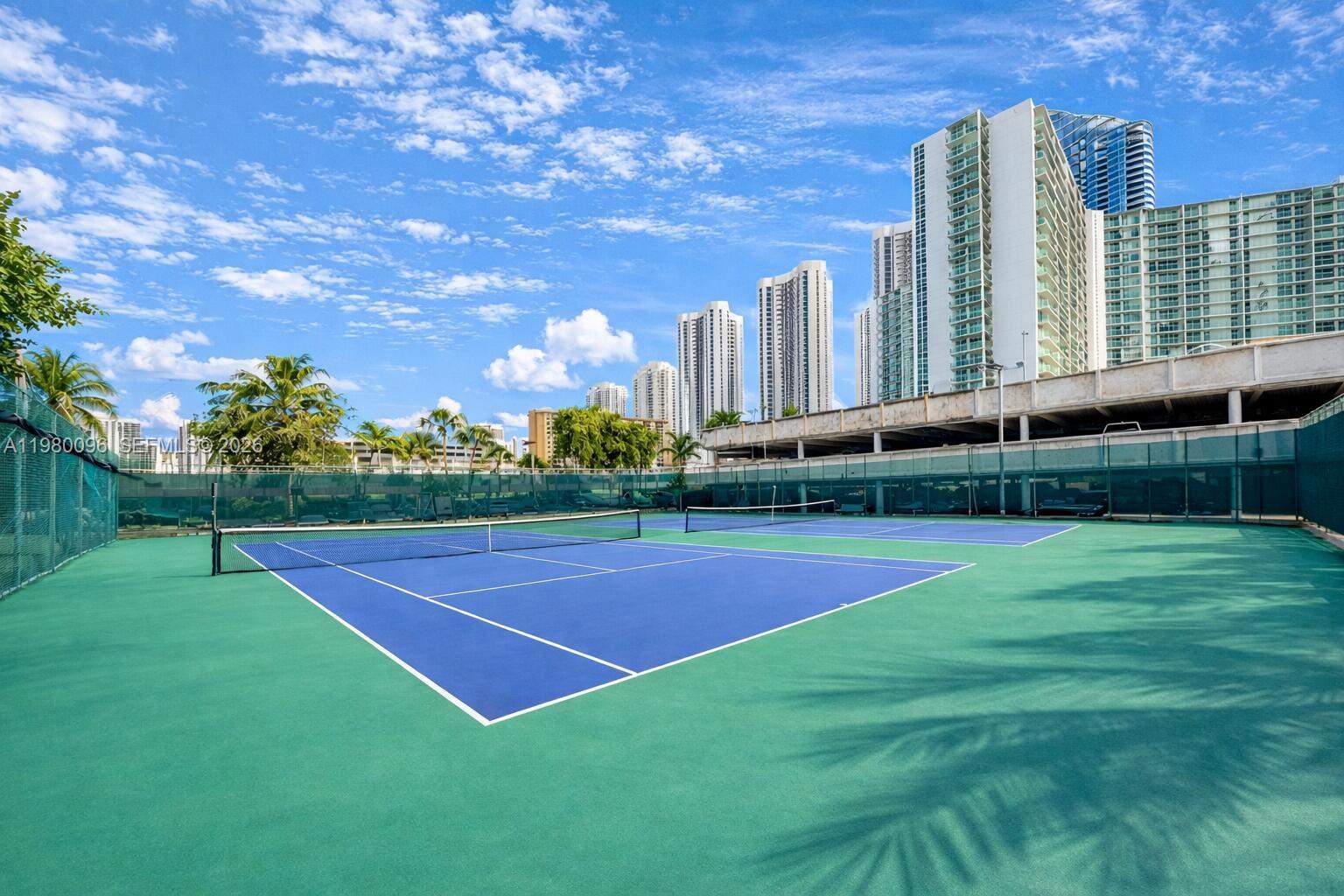 300 Bayview Dr #1107 Sunny Isles Beach, FL 33160