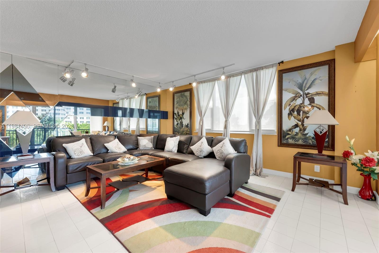 3800 Hillcrest Dr #412 Hollywood, FL 33021