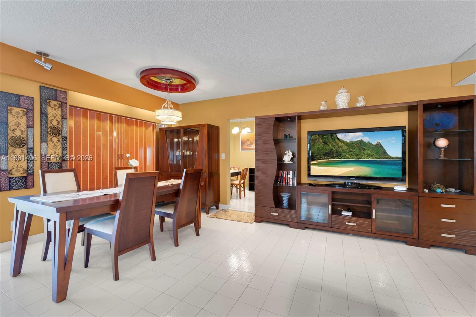 3800 Hillcrest Dr #412 Hollywood, FL 33021