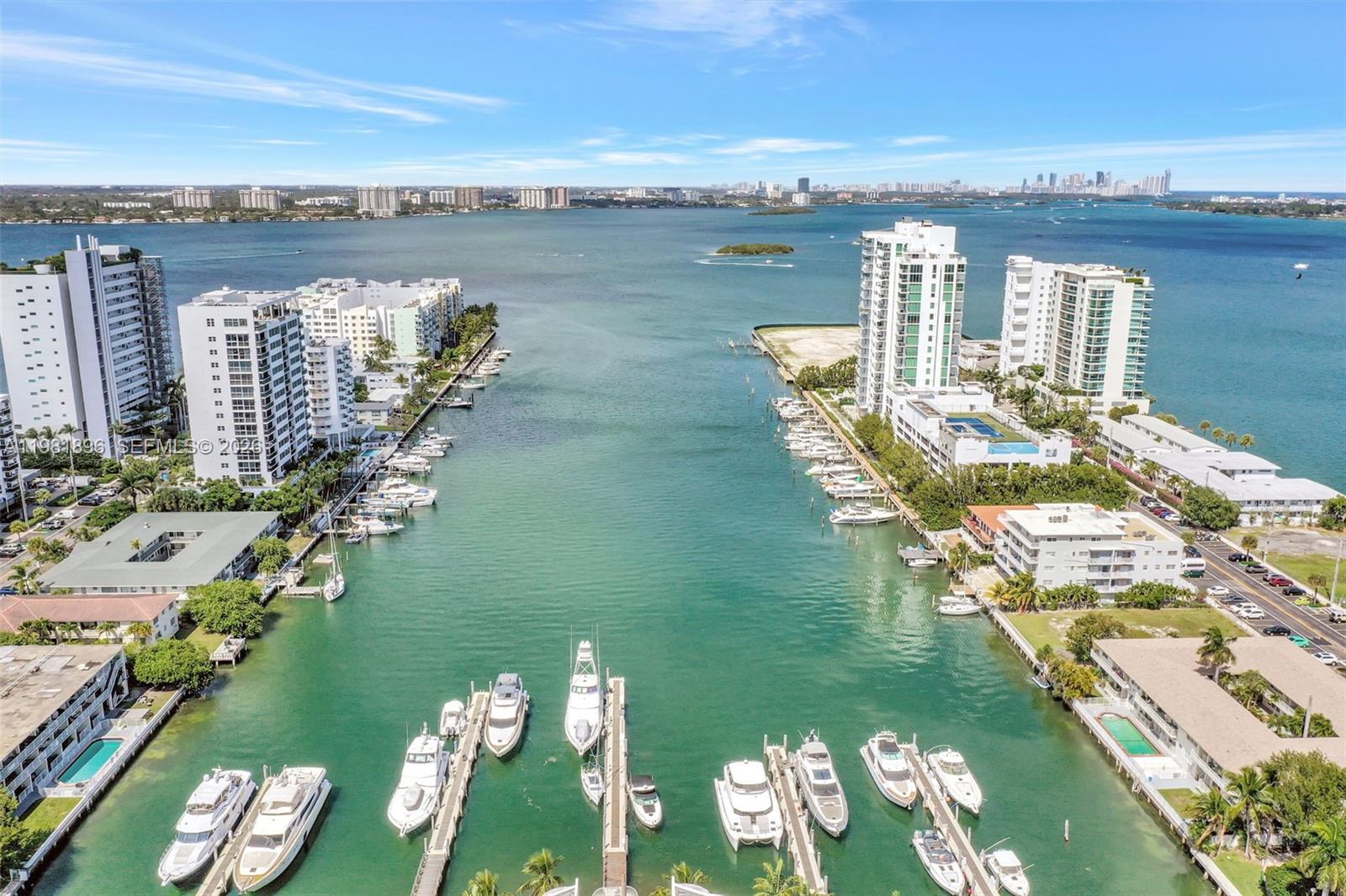 7900 Harbor Is Dr #1001 North Bay Village, FL 33141